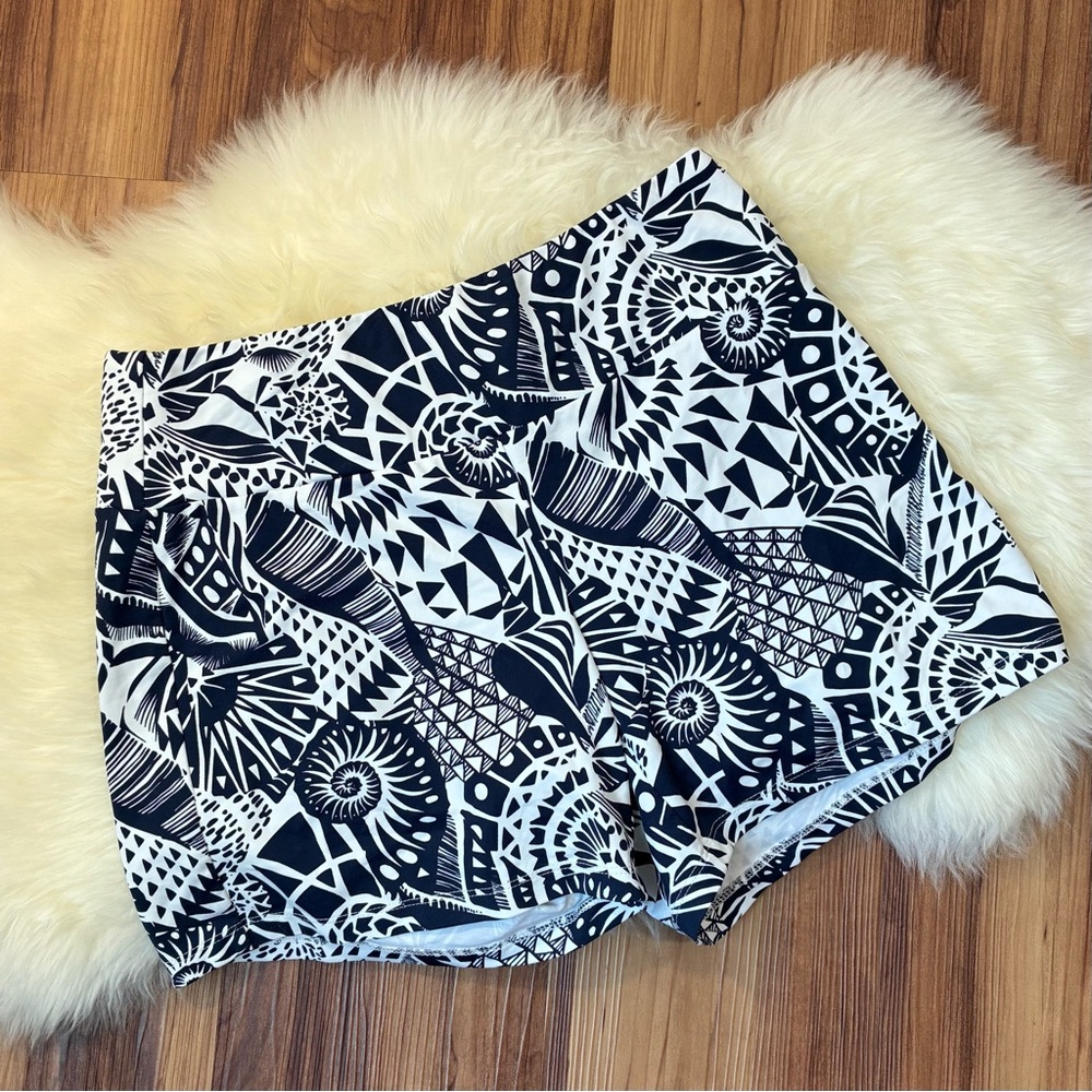 J McLaughlin Navy White Catalina Cloth Shorts • Size S